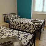 Interno 4 Genoa