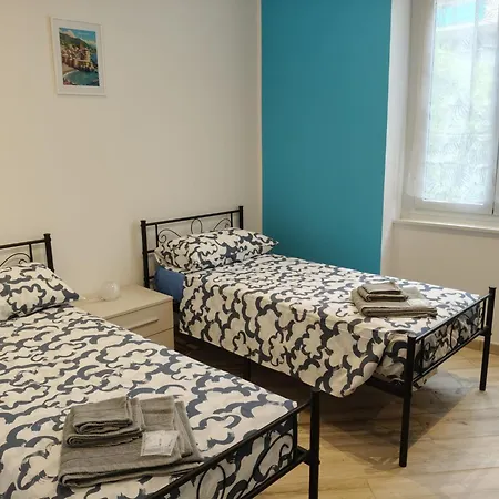 Apartment Interno 4 *