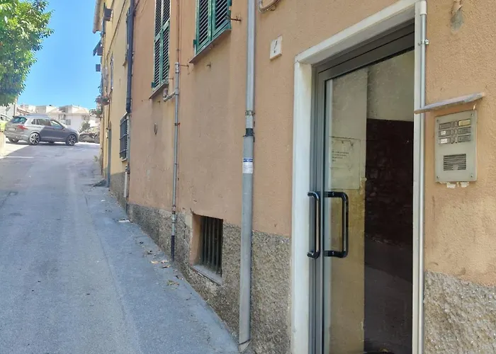 Interno 4 شقة جنوة