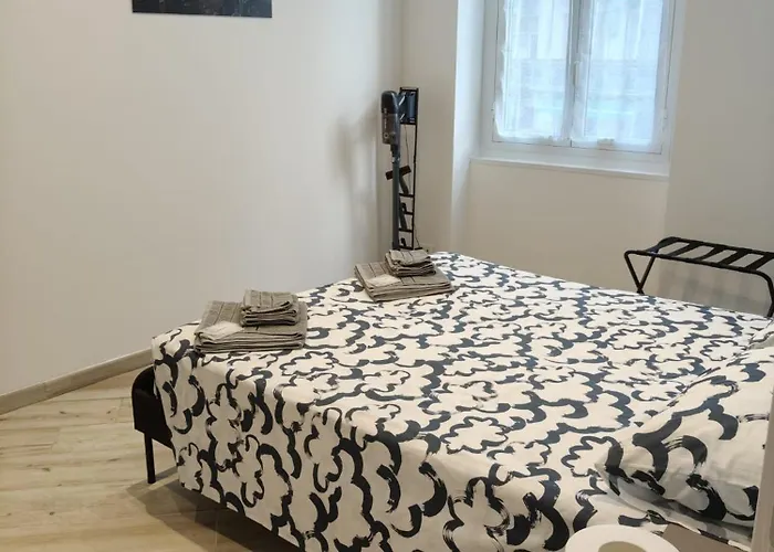 Interno 4 شقة جنوة