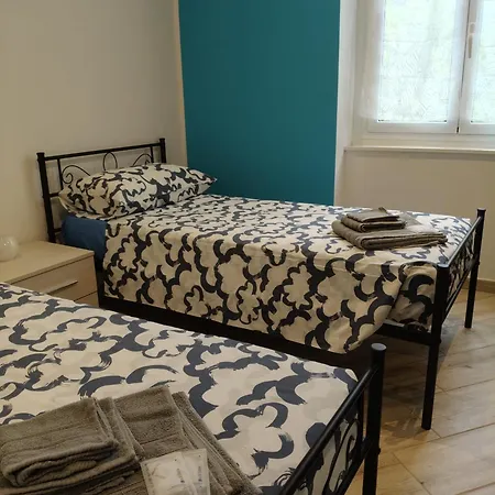 Interno 4 ג'נובה